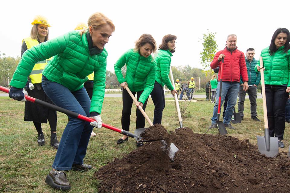 Gabriela Firea planting 560 trees