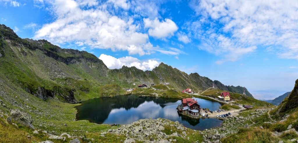  Lacul Balea din Muntii Fagaras