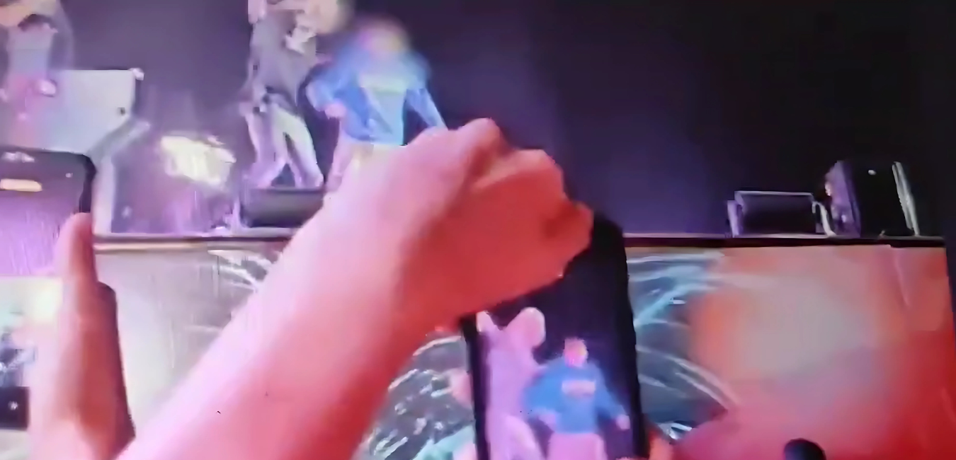 Image default
